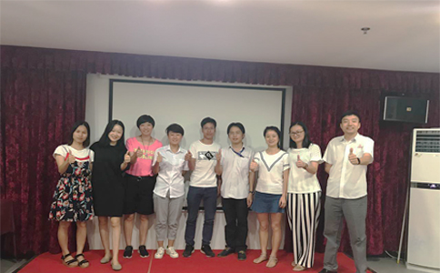  通發(fā)激光的家人們和各位美女初次見面！